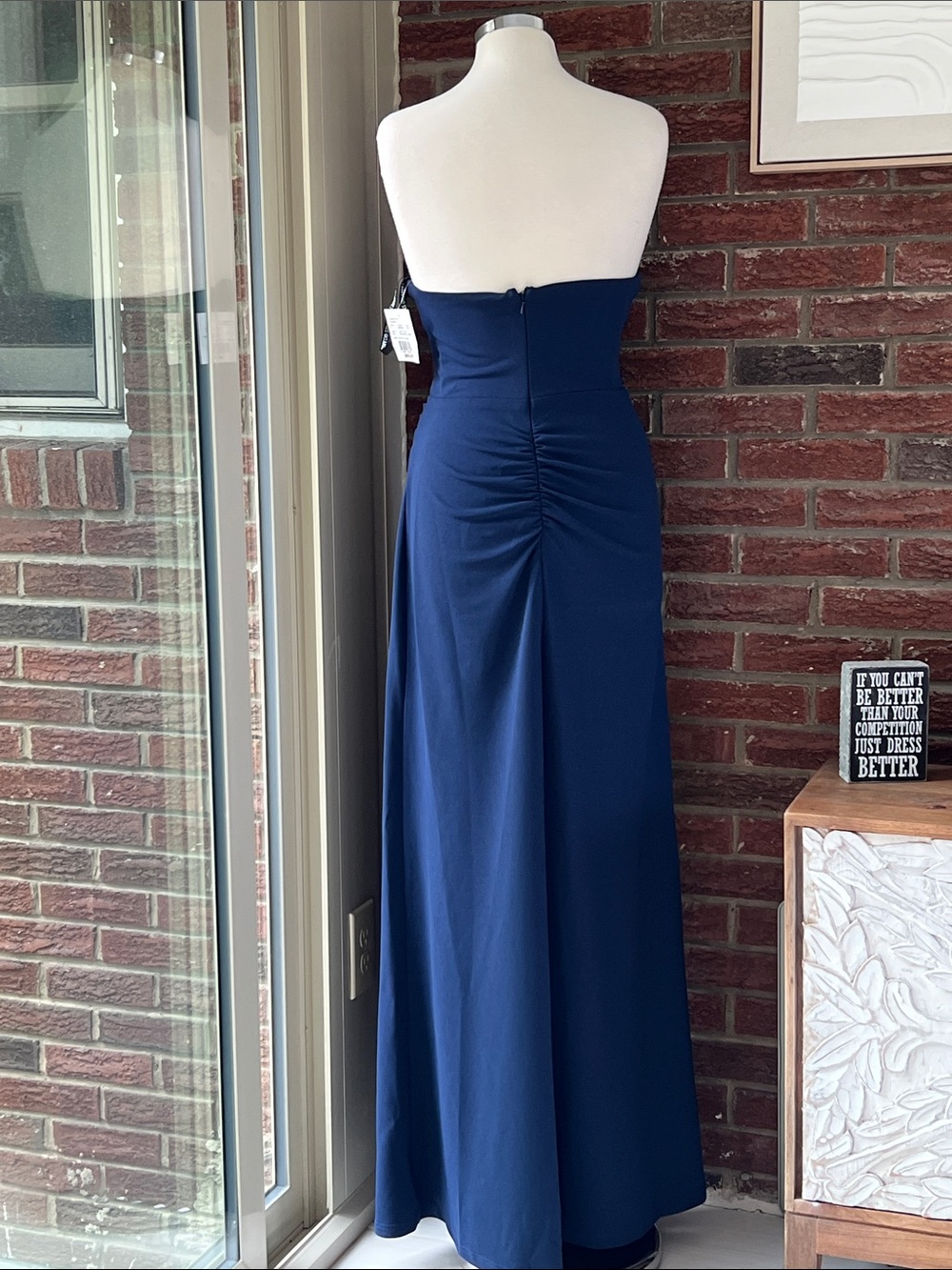 David’s Bridal the Edits Sculptured Strapless Slit Gown Size 6 NWT - Picture 6 of 8